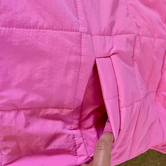 Quilted Pullover Packable Puffer Jacket Oversized Barbie Bubblegum Pink NWOT - Picture 10 of 13
